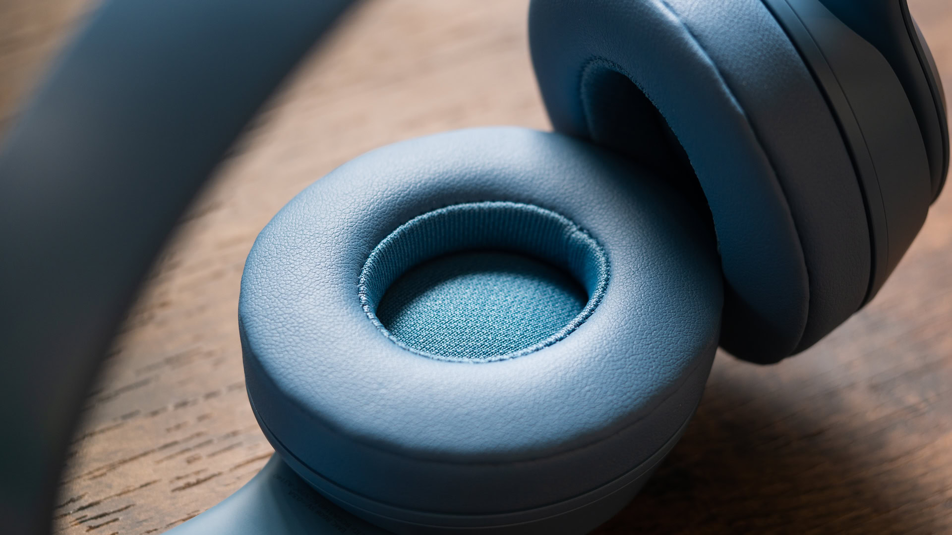 Meta exploring AI-assisted earbuds with cameras