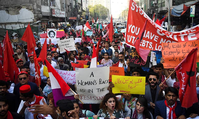 Pakistani university bans student organizations