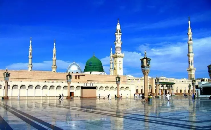 Man Passes Away in Courtyard of Masjid-e-Nabwi in Medina