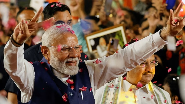 Narendra Modi set to form govt despite losing majority