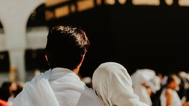 Pakistan cricketer ties the knot in Makkah