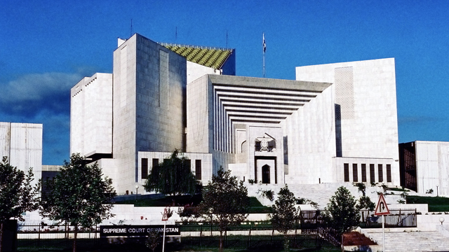 SC rejects Imran Khan’s plea against NAB amendments case