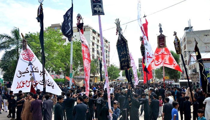 Youm-e-Ashur processions underway across Pakistan amid tight security