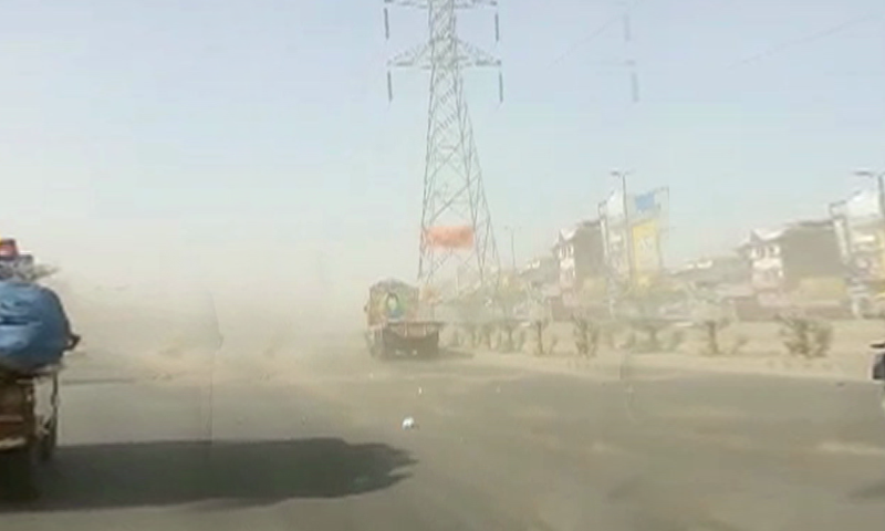 Met Office shares good news for Karachiites amid sizzling heat