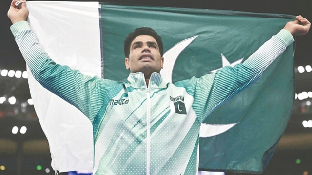 Arshad Nadeem showered with another huge cash prize