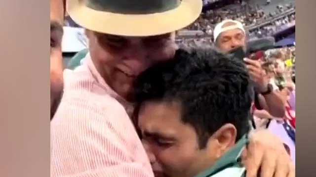 WATCH: Arshad Nadeem breaks down in tears after winning gold at Paris Olympics