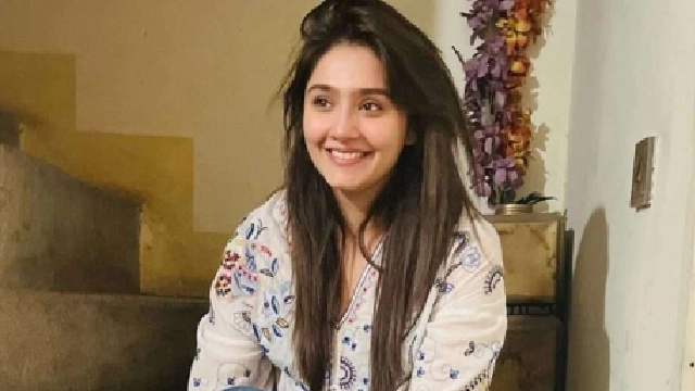 Dur-e-Fishan Saleem’s teenage photo goes viral