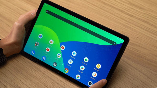 Sindh govt to distribute free tablets to students