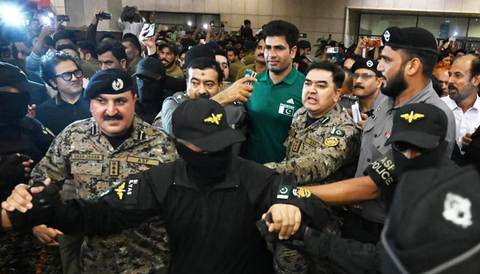 Arshad Nadeem bestowed with national hero’s welcome upon return home