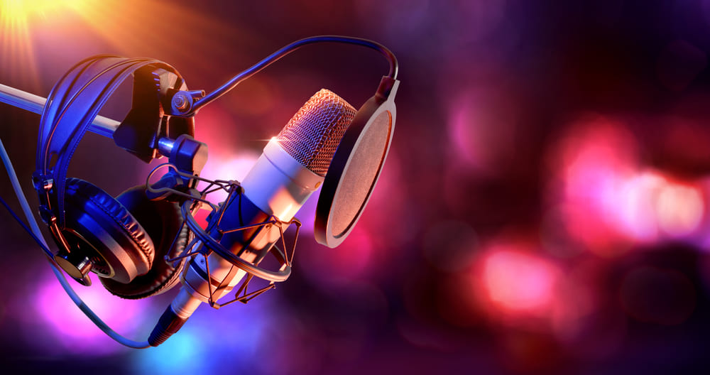 Famous Pakistani singer dies of cardiac arrest