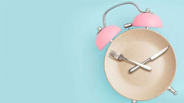 What is the ideal dinner time for good health?