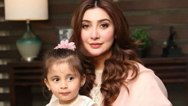 Photos of Ayesha Khan celebrating her birthday with daughter go viral