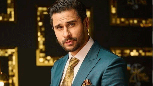 Comedian Tabish Hashmi honoured with Excellence Award