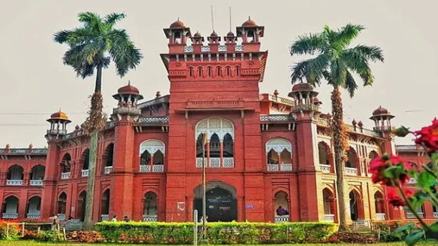 Pakistani students can now enroll in Dhaka University
