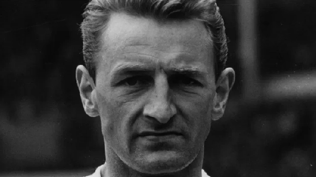 England legend George Eastham dies at 88