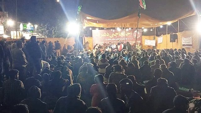 Sit-ins continue in Karachi against Parachinar killings