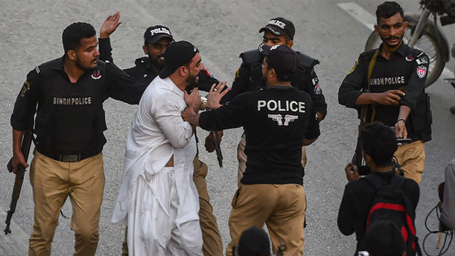 Police attack, forcibly end sit-ins from 8 places in Karachi