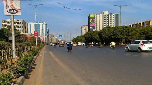 Are you commuting on Karachi’s Shahrah-e-Faisal? if yes, then must read this