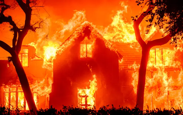 How Los Angeles fires start ?
