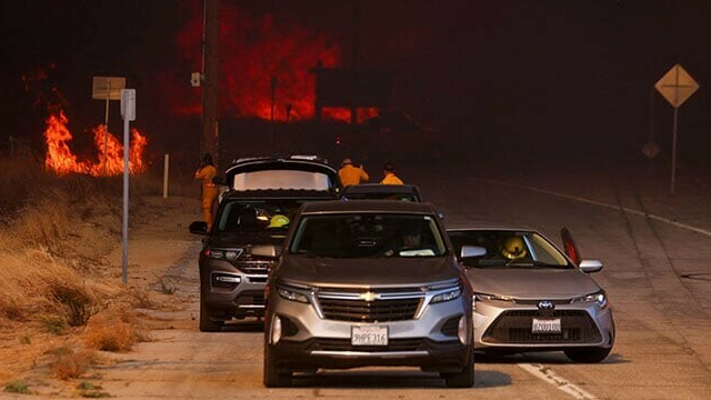 New Los Angeles fire forces thousands people to evacuate