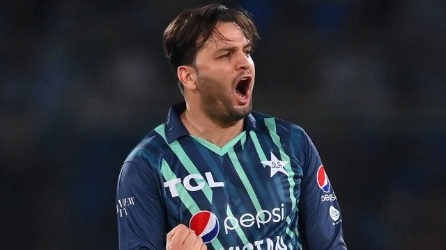 Usman Qadir leaves Pakistan for new cricketing chapter