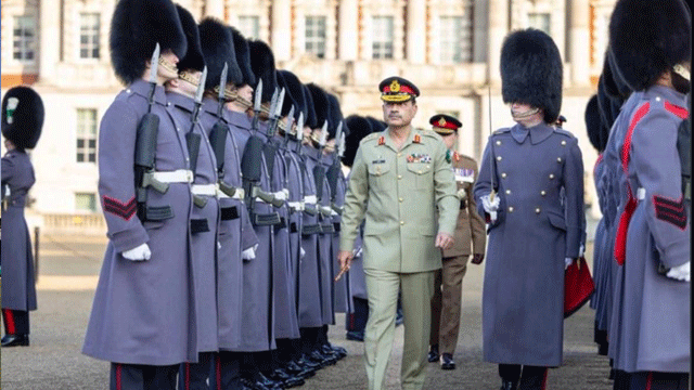 COAS Asim Munir accorded warm welcome upon arrival in UK