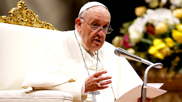 Pope Francis faces breathing crisis, Vatican