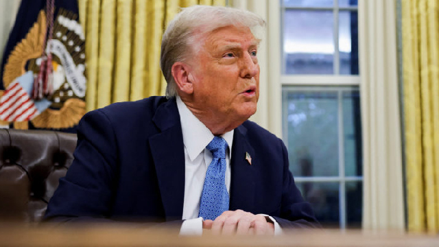 Trump pauses Canada, Mexico tariffs