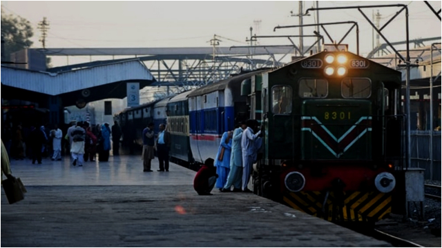 Pakistan railways offer special discount on Eid 2025
