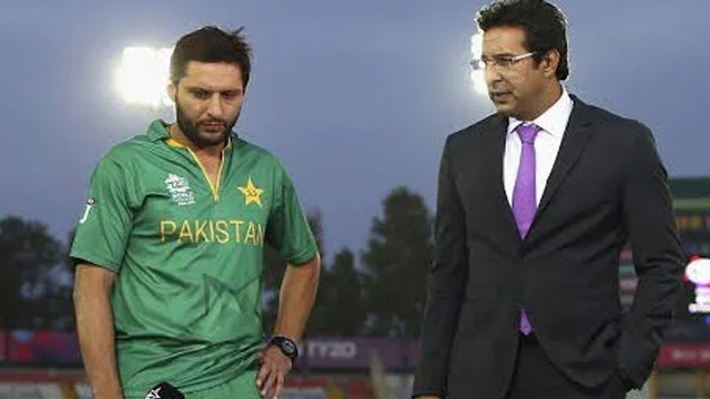 Shahid Afridi takes a dig at Wasim Akram