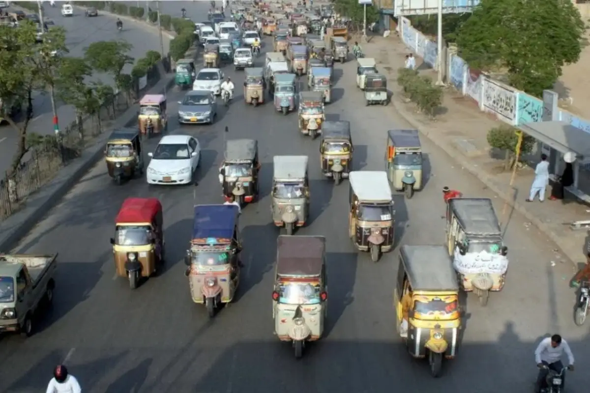 Karachi rickshaw drivers protest, block roads over traffic fines