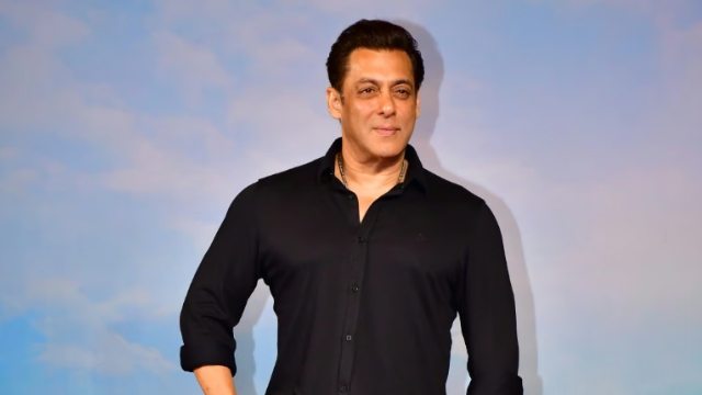 Salman Khan once again comes under threat, Receives bomb attack warning
