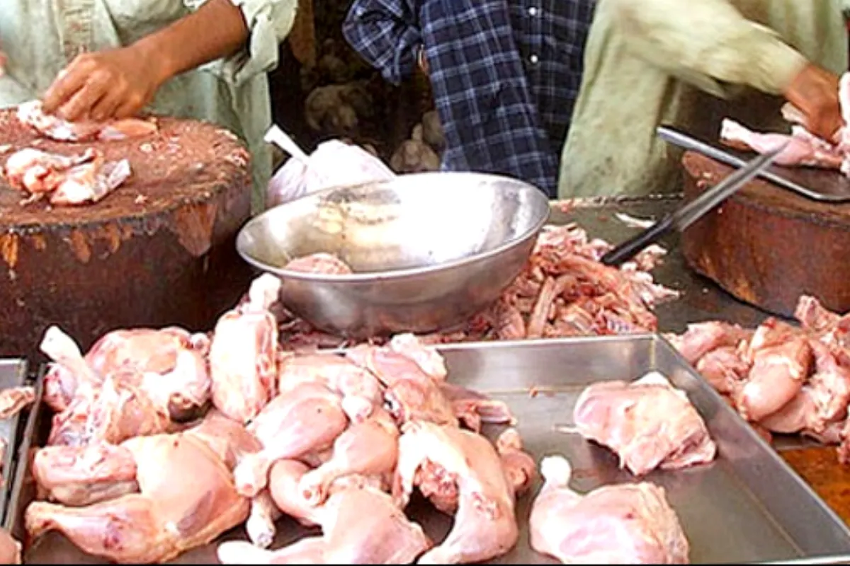 Chicken prices increase in Pakistan today – check new rates