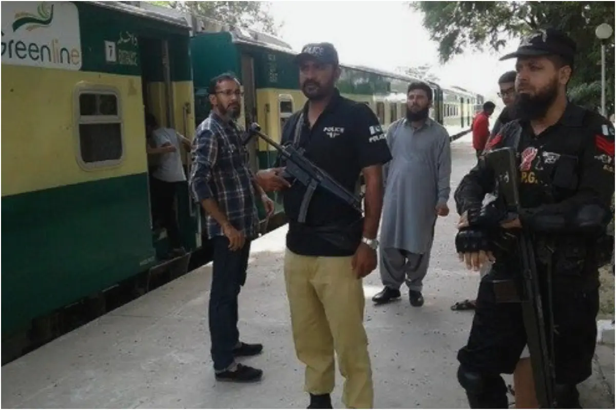 Pakistan Railways enhances trains security