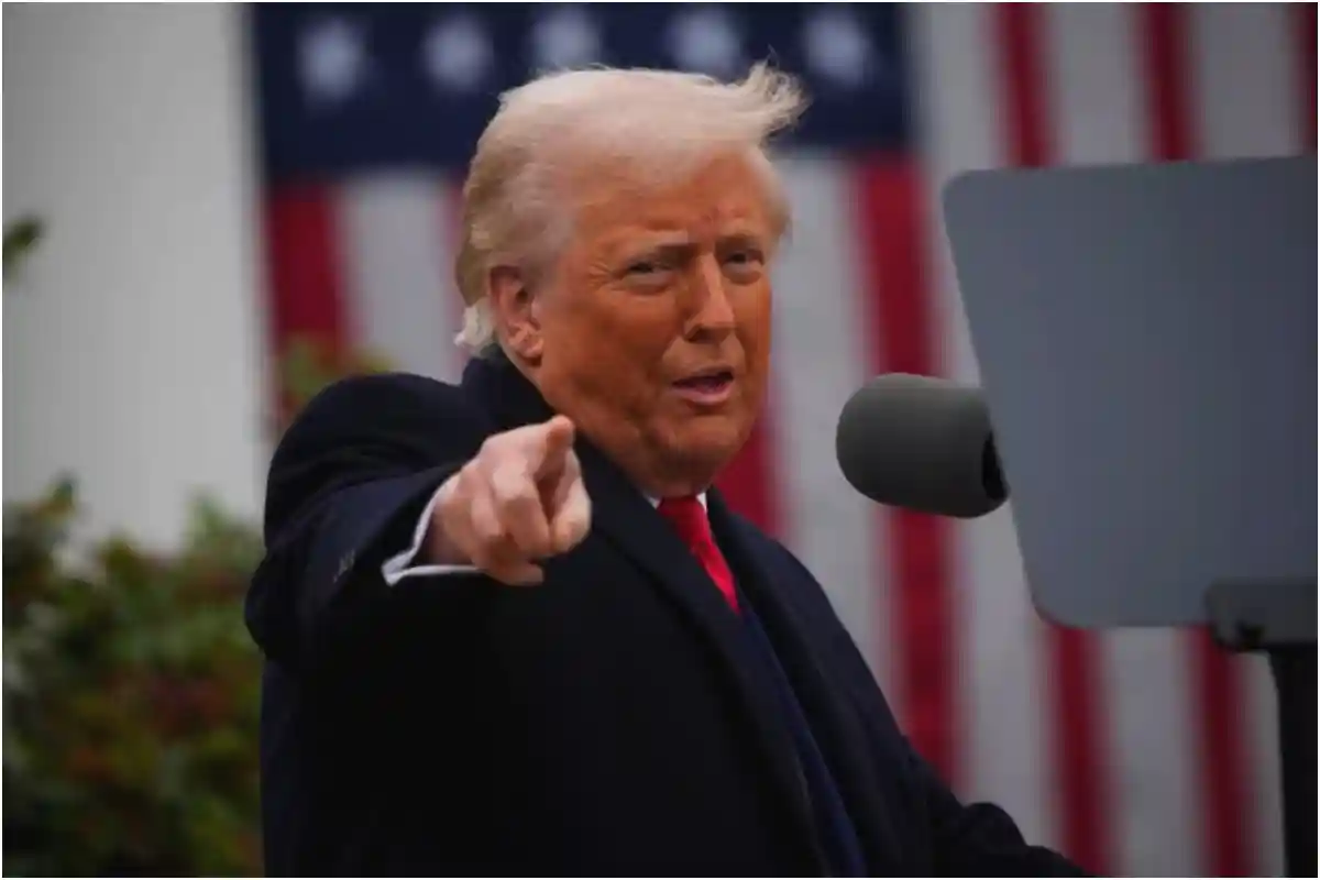 Trump gives clear signal to run for president for third time