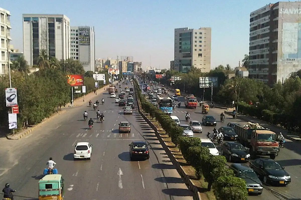 Karachi Weather Today: Scorching Heatwave Strikes – UV Levels at Dangerous High