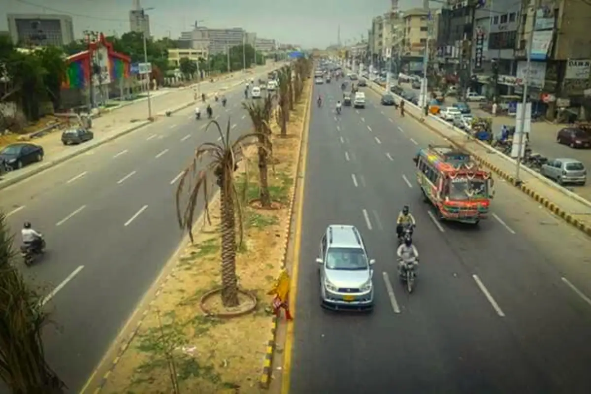 Karachi Weather Update: Temperature Soars to 37°C with Extreme UV Levels