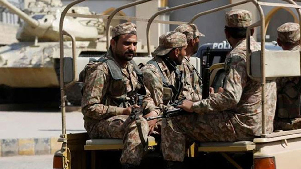 Ringleader among nine khawarij killed in DI Khan IBO: ISPR
