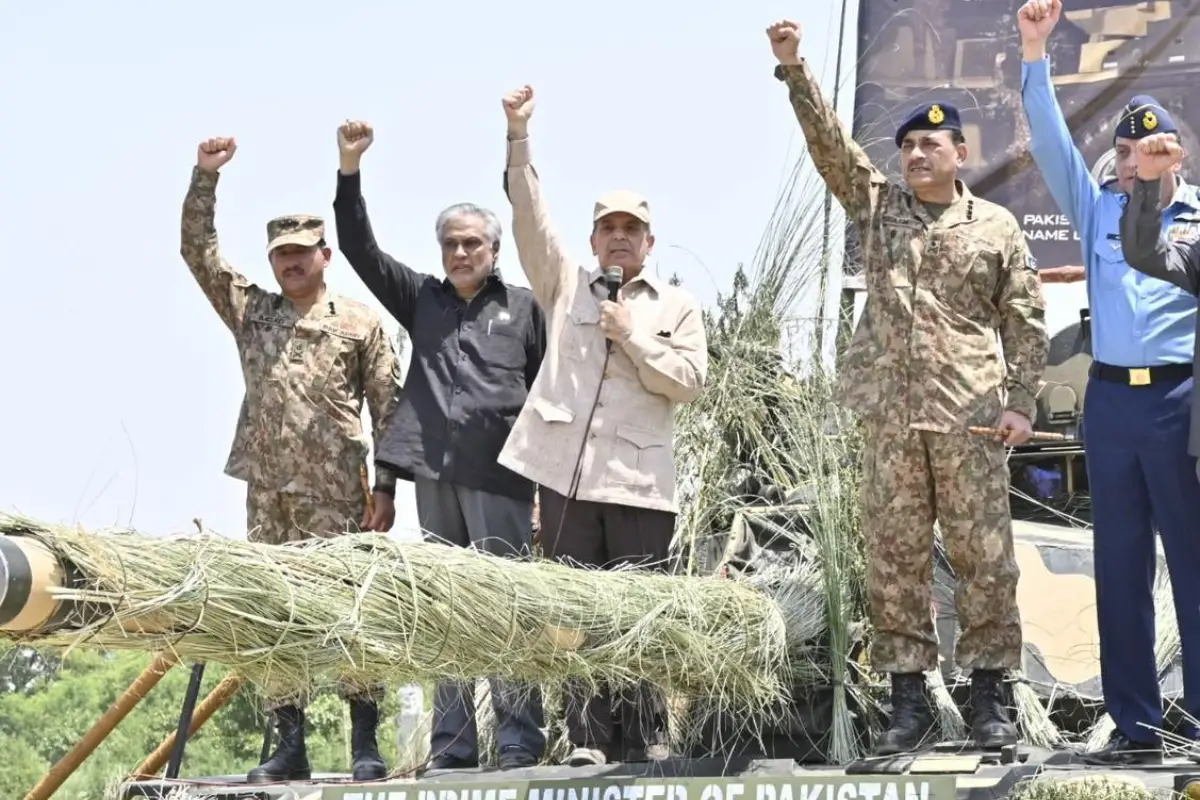 PM pays tribute to martyrs, calls them eternal national heroes