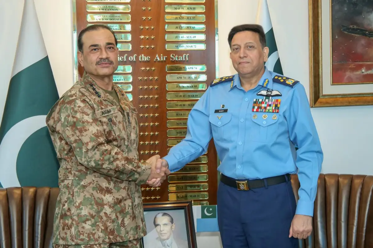 COAS visits Air Headquarters, receives warm welcome