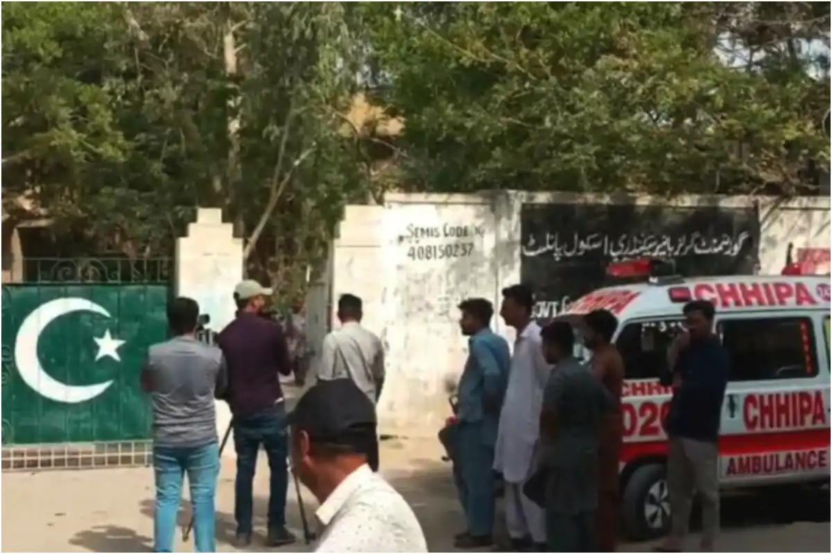 Father dies, daughter injured in firing outside School in Nazimabad