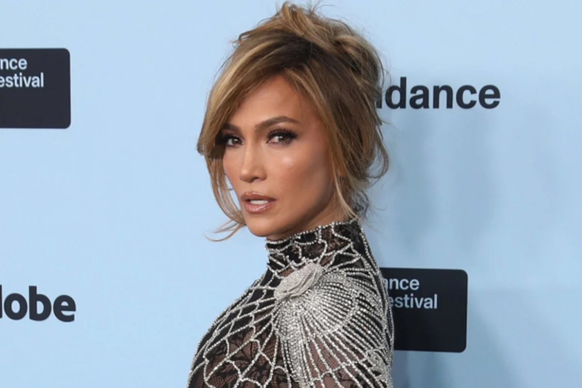 Jennifer Lopez Sustains Facial Injury During American Music Awards 2025 Rehearsals