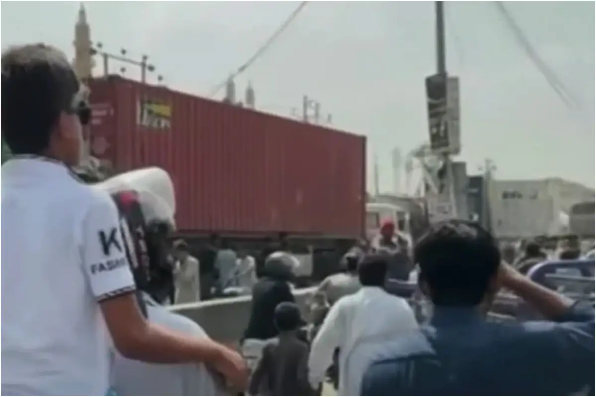 Karachi Residents Protest Unannounced Load-Shedding, Block National Highway