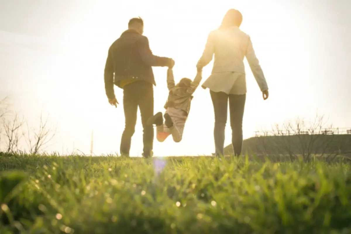 Pakistan pays tribute to parents on World Parents Day