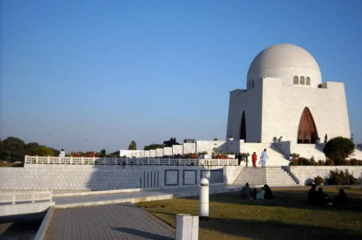 Karachi Weather Today: Is Rain Likely Amid Rising Heat Levels?