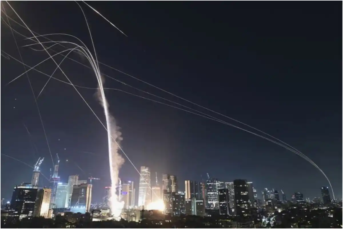 Iran Fires New Salvo of Missiles – Explosions Hit Tel Aviv & Jerusalem