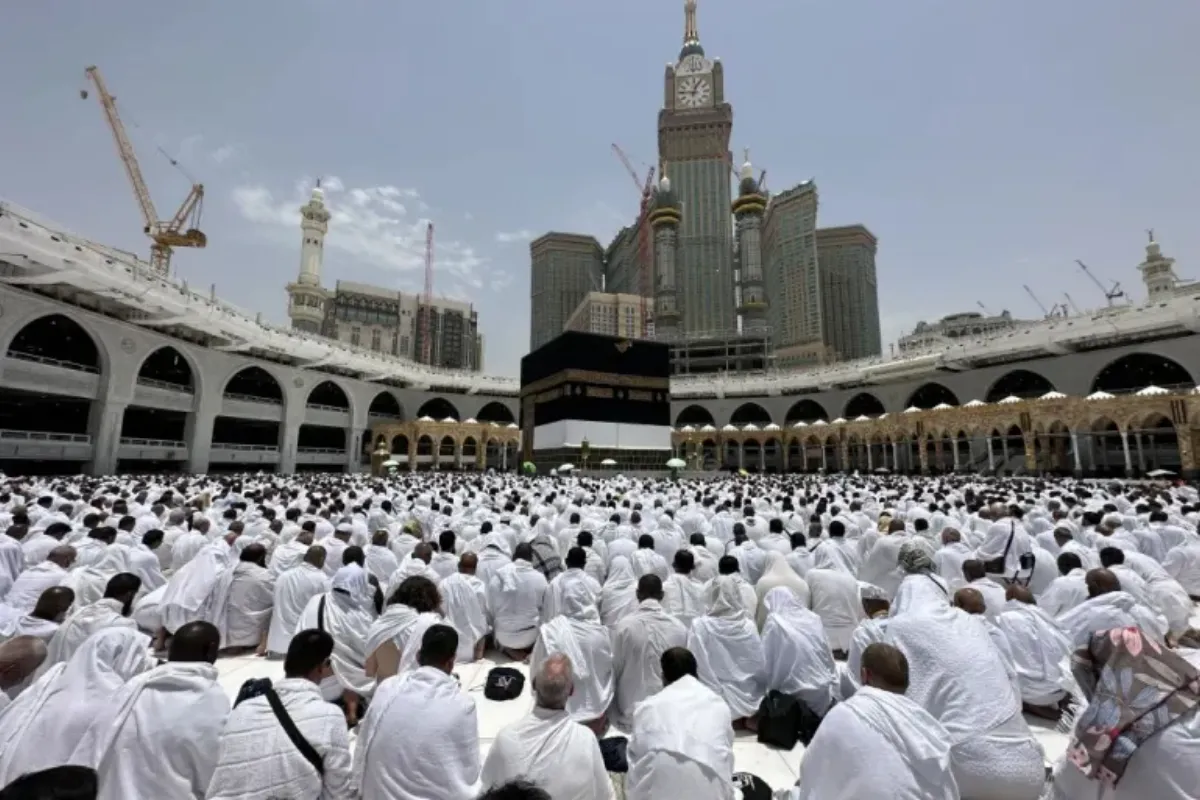 Hajj 2025 New Rules: Pilgrims to Face Extreme Heat, High Prices, Children Ban