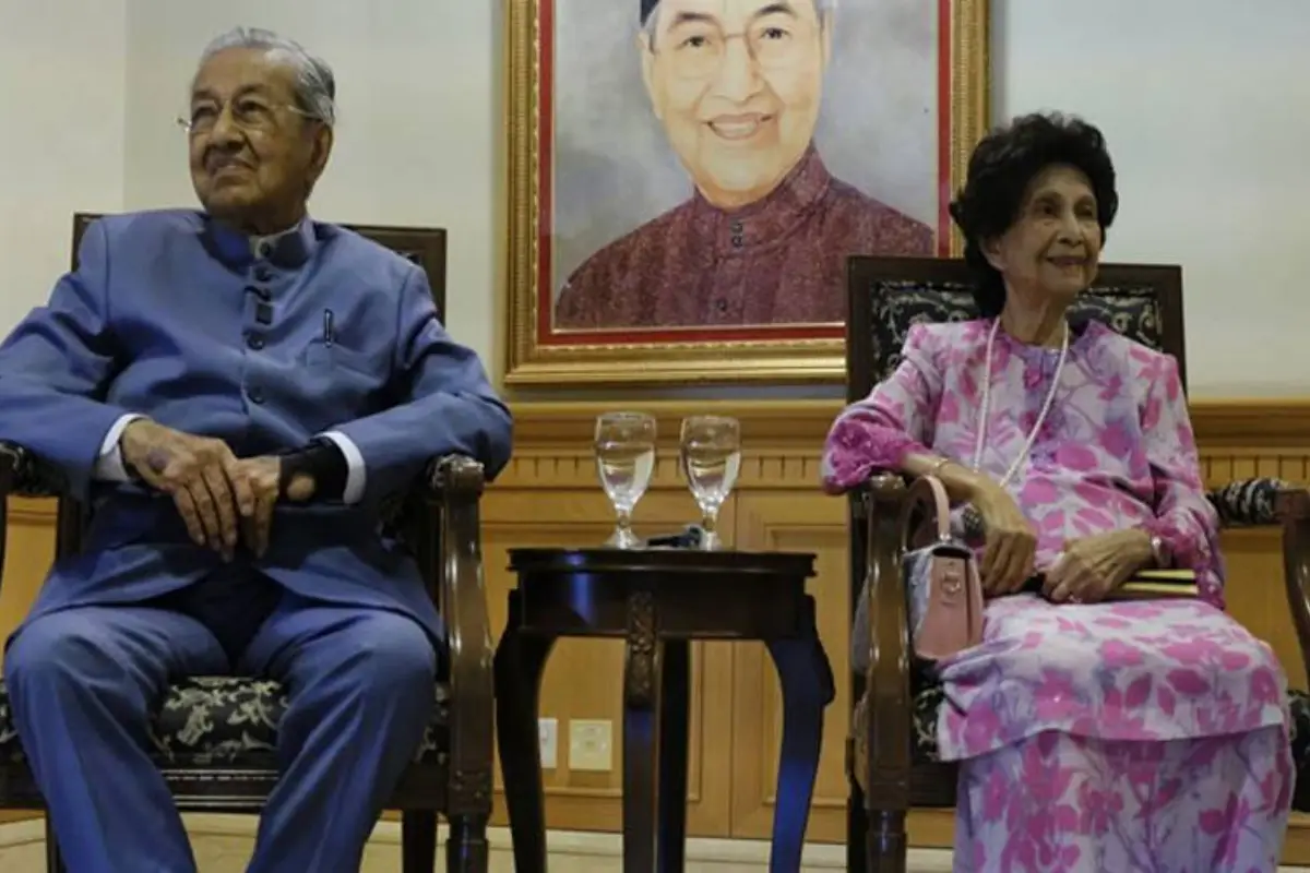 Former PM Mahathir Mohamad Discharged from Hospital at Age 100