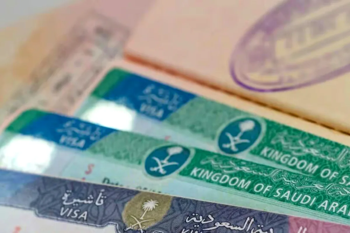 Saudi Arabia introduces new facility for visit visa holders, including Pakistanis