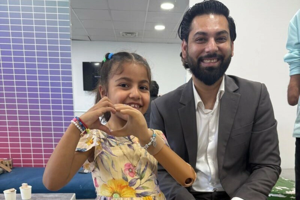 Karachi-Made Prosthetic Arm Helps Young Amputee Girl in Gaza Ride Cycle Again